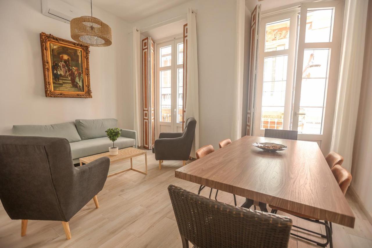 Apartamentos Catedral 말라가 외부 사진