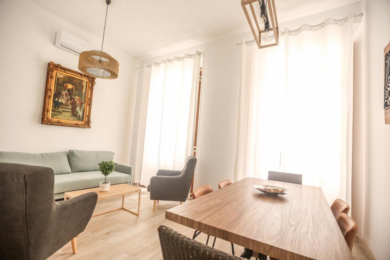 Apartamentos Catedral 말라가 외부 사진